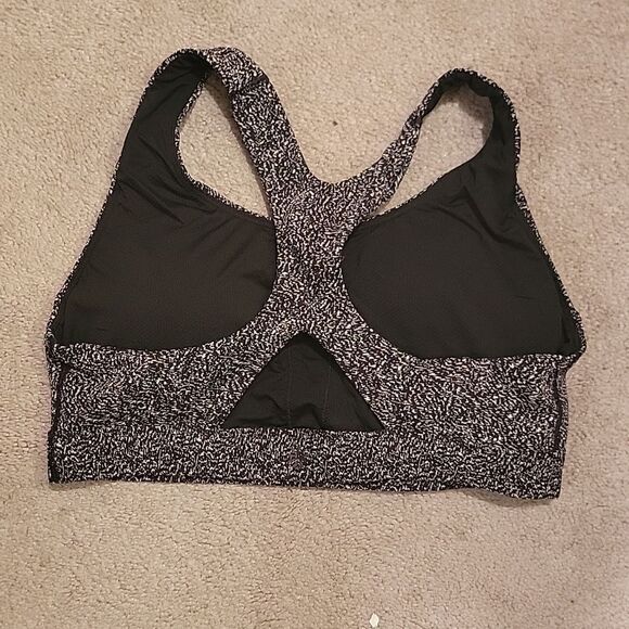 Workout top sz med - Picture 4 of 4